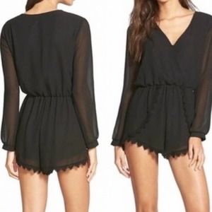 ASTR the Label Black Lace Crochet Trim V-neck Long Sleeve Romper Women's Size M